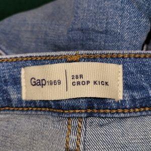 Gap crop kick jeans